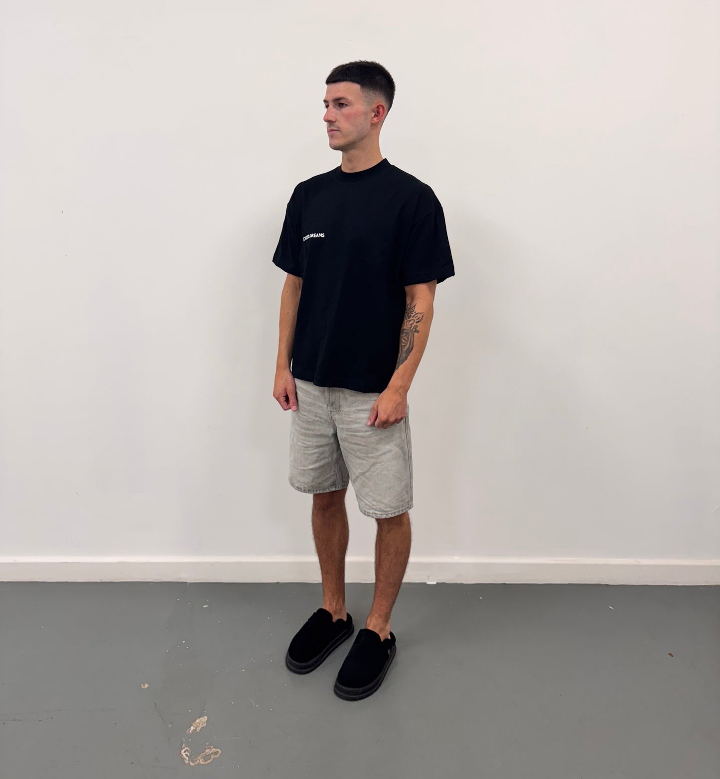 STAR LOGO T-SHIRT - BLACK
