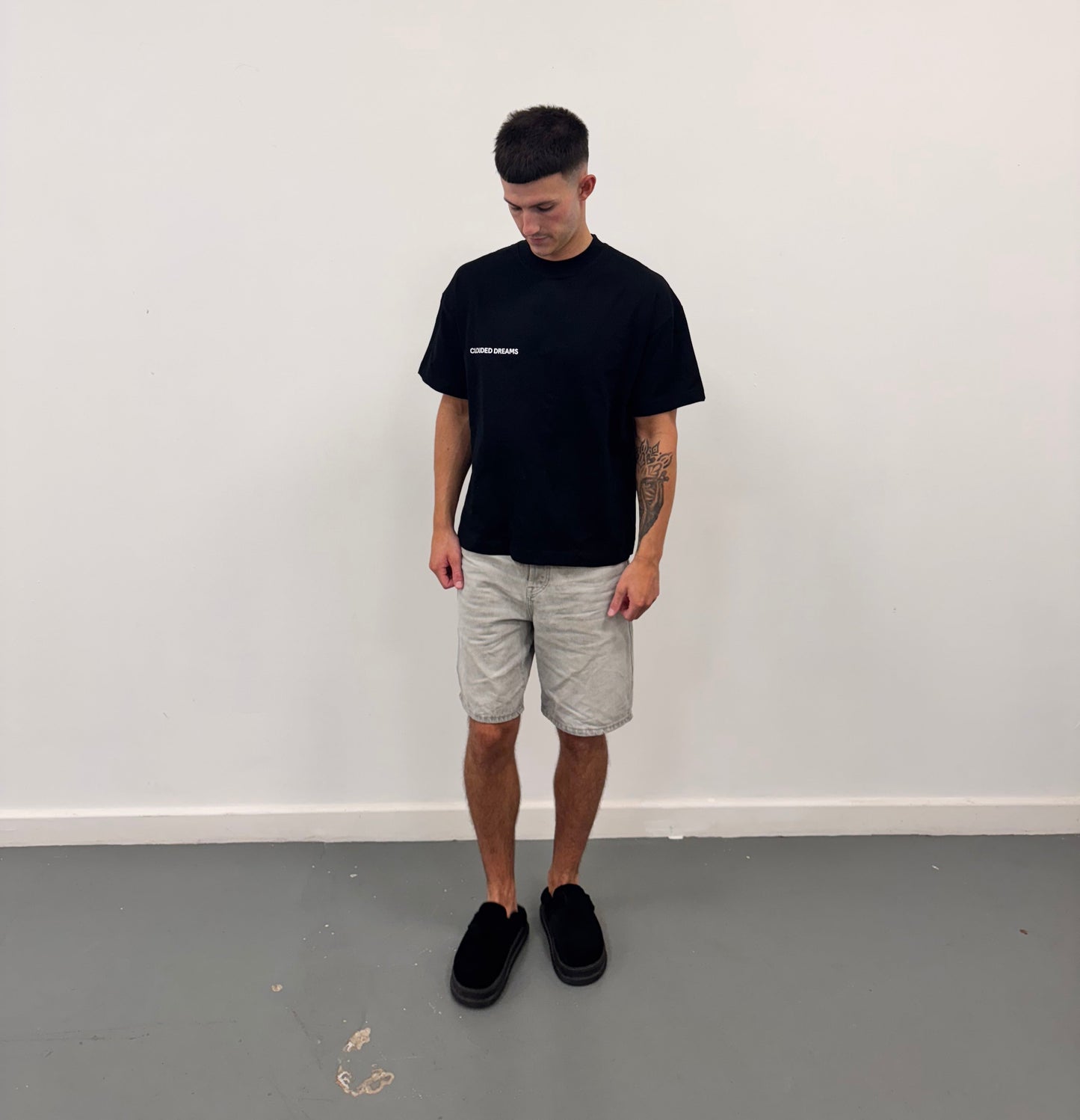 STAR LOGO T-SHIRT - BLACK