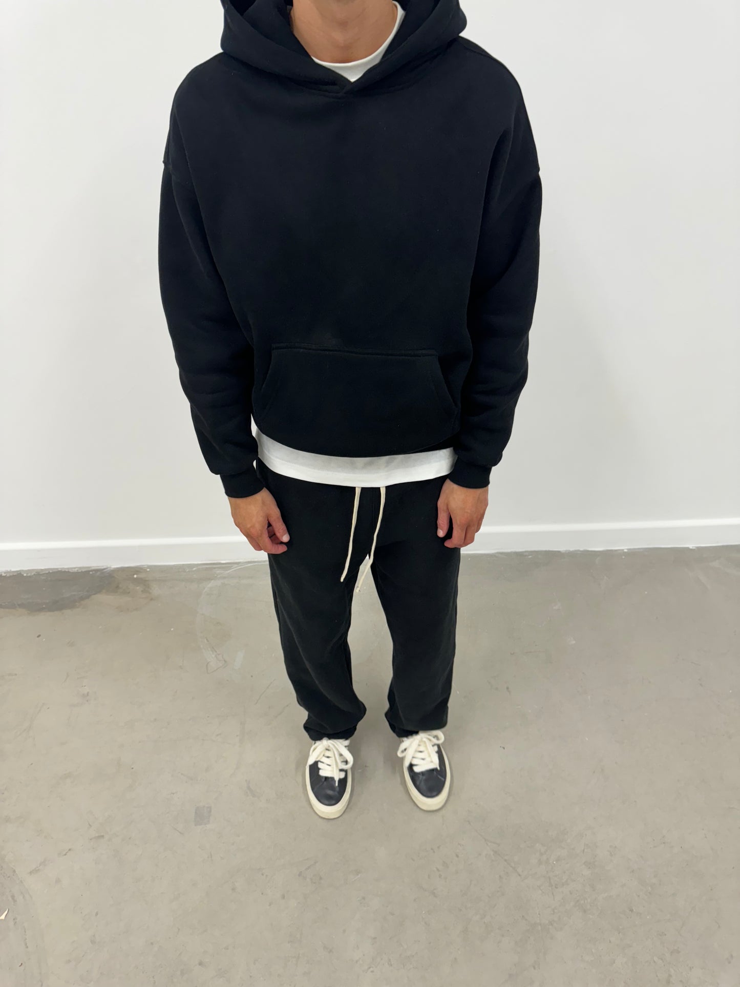 BLANK HOODIE - BLACK