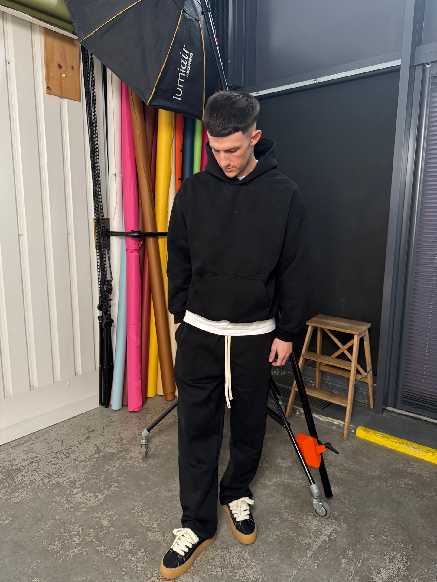 BLANK HOODIE - BLACK